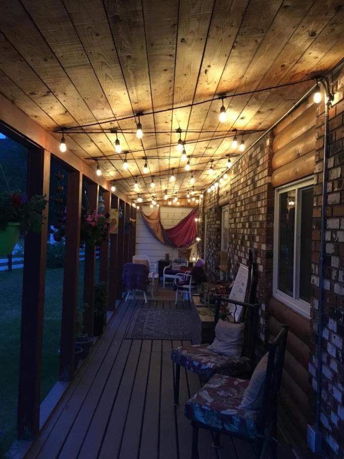 Rose Cottage Bed & Breakfast Valemount Exteriér fotografie